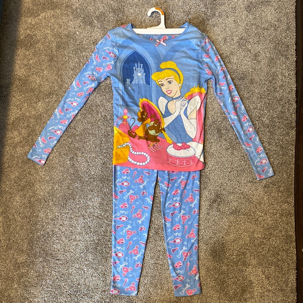 Disney's Girl Pajama Set